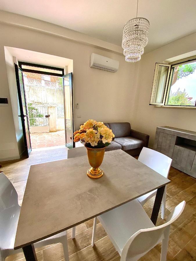 Bilocale Nucarella Apartment ชิลลา ภายนอก รูปภาพ